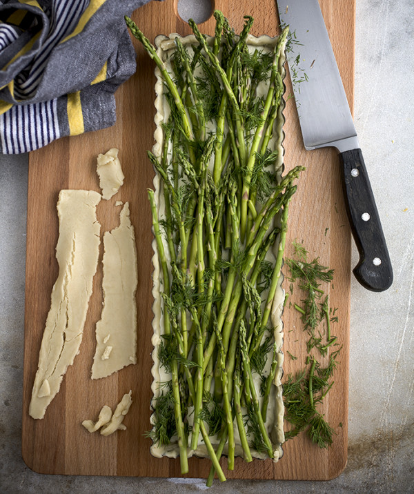 Asparagus Dill Tart - A Stack of Dishes