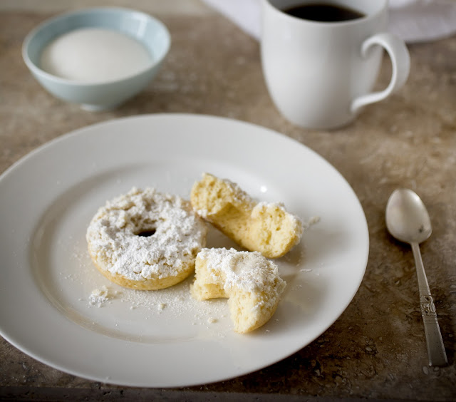 lowfat crumb cake donuts, baked crumb cake donuts, donuts, crumb cake donuts