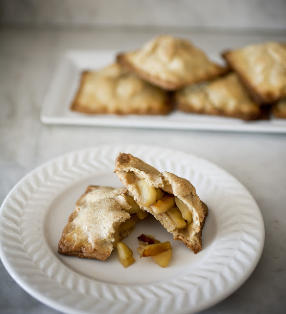 hand pie, apple pie, apple hand pie, a stack of dishes, pie