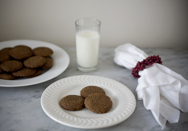 ginger snaps, molasses snaps, cookies, holiday cookies